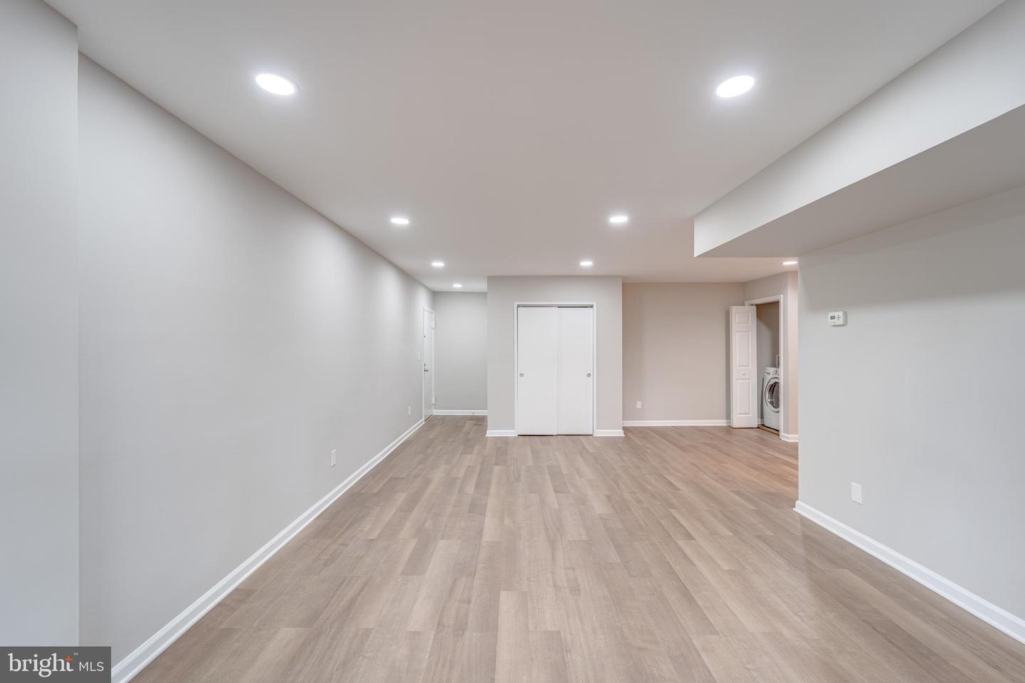 51 SKYHILL RD #202, ALEXANDRIA, Virginia 22314, 3 Bedrooms Bedrooms, ,2 BathroomsBathrooms,Residential,For sale,51 SKYHILL RD #202,VAAX2045374 MLS # VAAX2045374