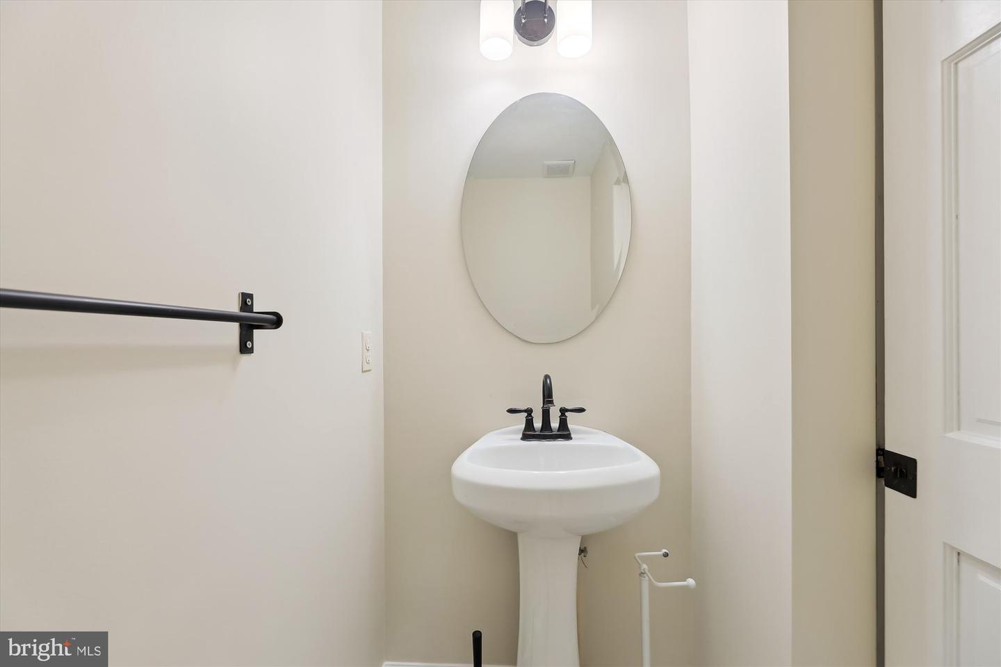 129 JEFFERSON ST NW, WASHINGTON, District Of Columbia 20011, 3 Bedrooms Bedrooms, ,3 BathroomsBathrooms,Residential,For sale,129 JEFFERSON ST NW,DCDC2200680 MLS # DCDC2200680