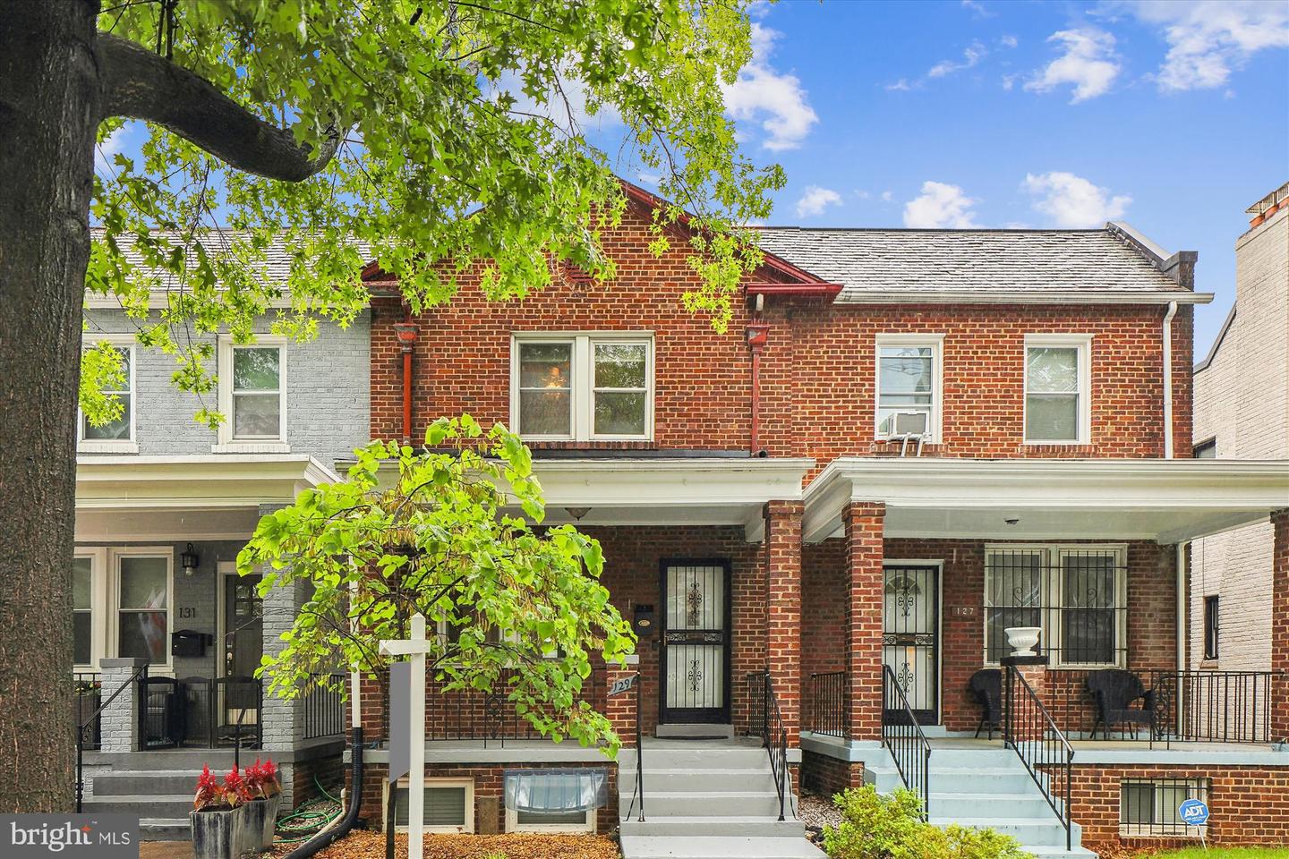 129 JEFFERSON ST NW, WASHINGTON, District Of Columbia 20011, 3 Bedrooms Bedrooms, ,3 BathroomsBathrooms,Residential,For sale,129 JEFFERSON ST NW,DCDC2200680 MLS # DCDC2200680