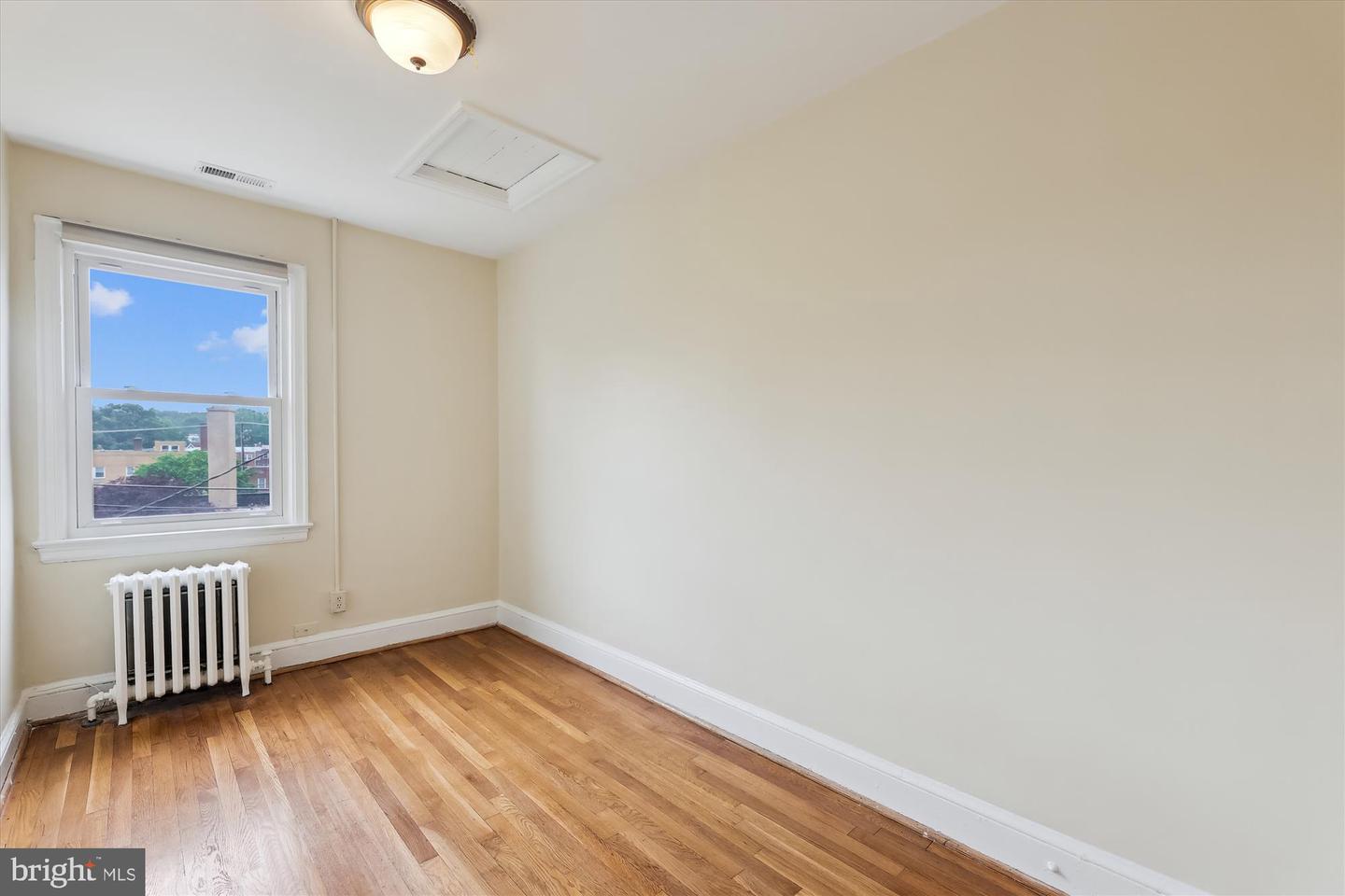 129 JEFFERSON ST NW, WASHINGTON, District Of Columbia 20011, 3 Bedrooms Bedrooms, ,3 BathroomsBathrooms,Residential,For sale,129 JEFFERSON ST NW,DCDC2200680 MLS # DCDC2200680
