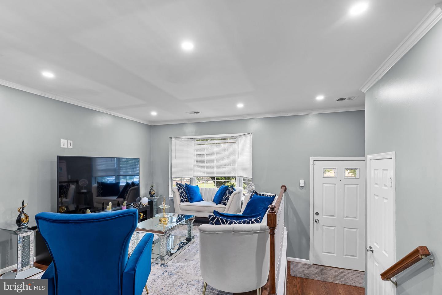 7929 GUNSTON WOODS PL, LORTON, Virginia 22079, 4 Bedrooms Bedrooms, ,3 BathroomsBathrooms,Residential,For sale,7929 GUNSTON WOODS PL,VAFX2240942 MLS # VAFX2240942