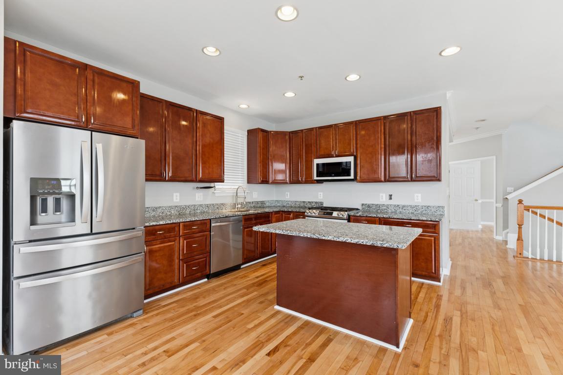 8868 SONG SPARROW DR, GAINESVILLE, Virginia 20155, 5 Bedrooms Bedrooms, ,3 BathroomsBathrooms,Residential,For sale,8868 SONG SPARROW DR,VAPW2094742 MLS # VAPW2094742