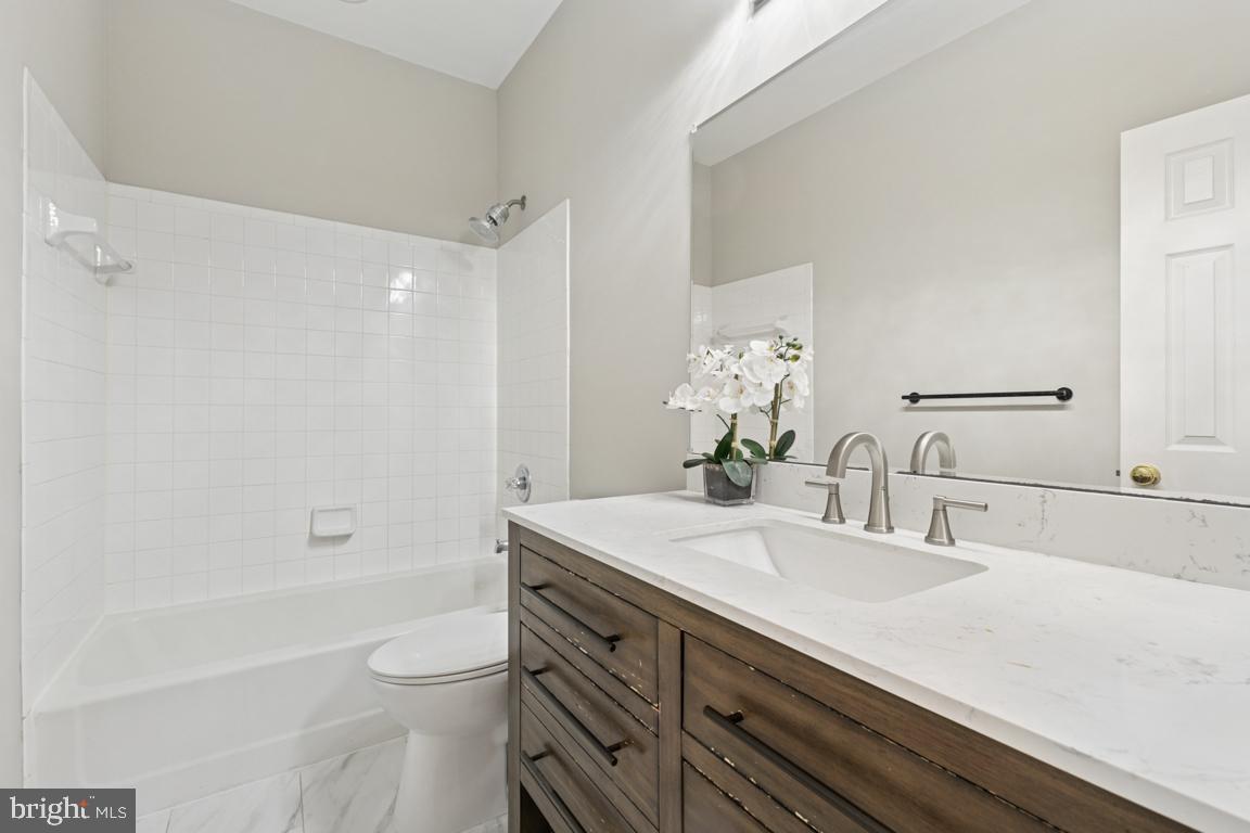 8868 SONG SPARROW DR, GAINESVILLE, Virginia 20155, 5 Bedrooms Bedrooms, ,3 BathroomsBathrooms,Residential,For sale,8868 SONG SPARROW DR,VAPW2094742 MLS # VAPW2094742
