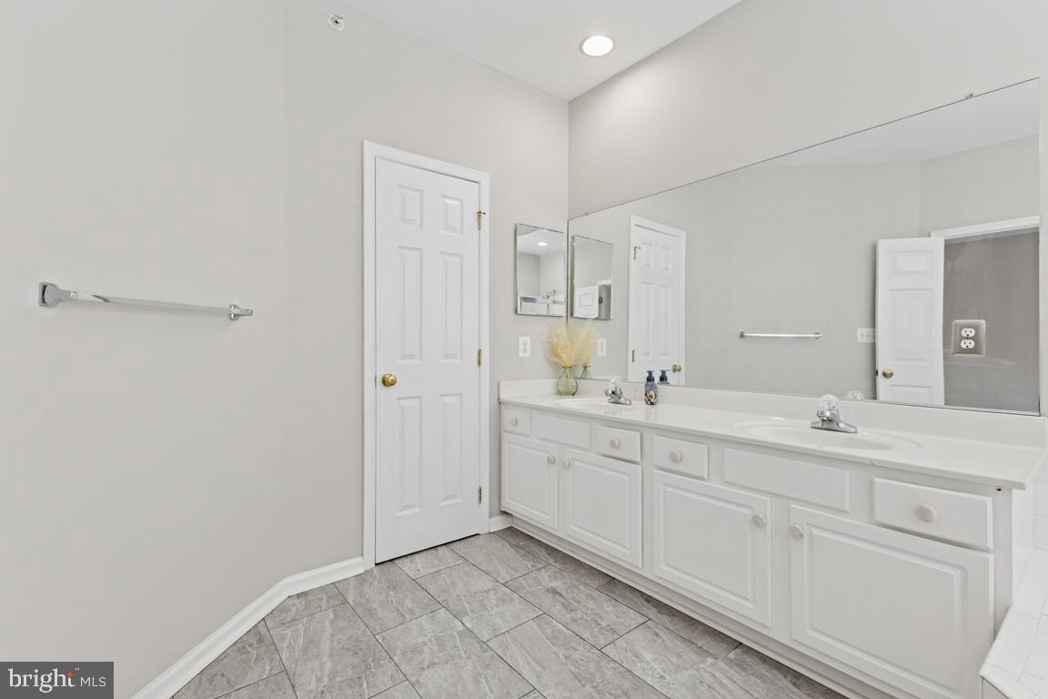 8868 SONG SPARROW DR, GAINESVILLE, Virginia 20155, 5 Bedrooms Bedrooms, ,3 BathroomsBathrooms,Residential,For sale,8868 SONG SPARROW DR,VAPW2094742 MLS # VAPW2094742