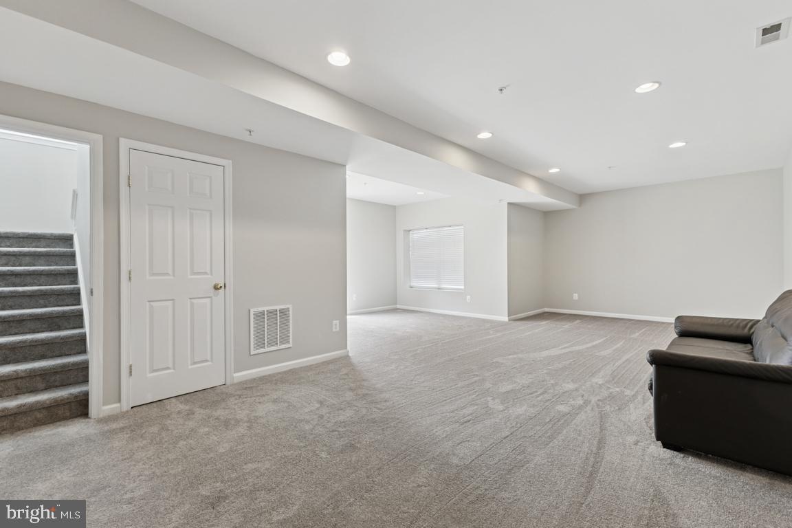 8868 SONG SPARROW DR, GAINESVILLE, Virginia 20155, 5 Bedrooms Bedrooms, ,3 BathroomsBathrooms,Residential,For sale,8868 SONG SPARROW DR,VAPW2094742 MLS # VAPW2094742