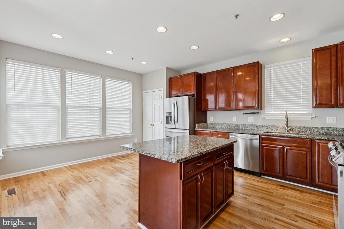 8868 SONG SPARROW DR, GAINESVILLE, Virginia 20155, 5 Bedrooms Bedrooms, ,3 BathroomsBathrooms,Residential,For sale,8868 SONG SPARROW DR,VAPW2094742 MLS # VAPW2094742