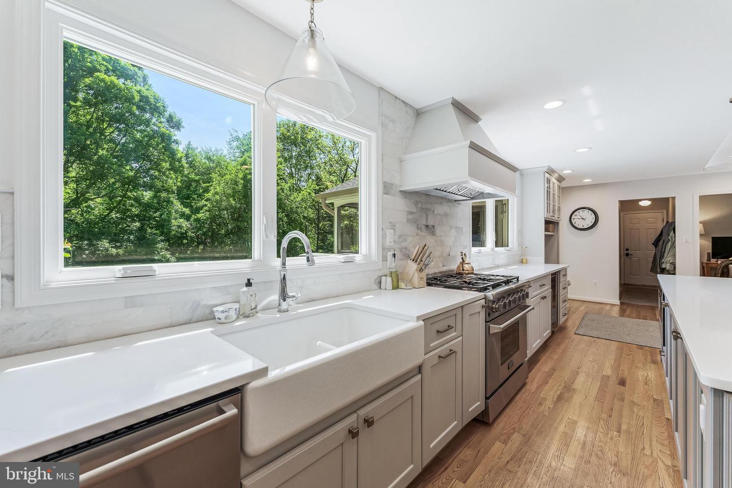 723 FOREST RIDGE DR, GREAT FALLS, Virginia 22066, 4 Bedrooms Bedrooms, ,2 BathroomsBathrooms,Residential,For sale,723 FOREST RIDGE DR,VAFX2241074 MLS # VAFX2241074