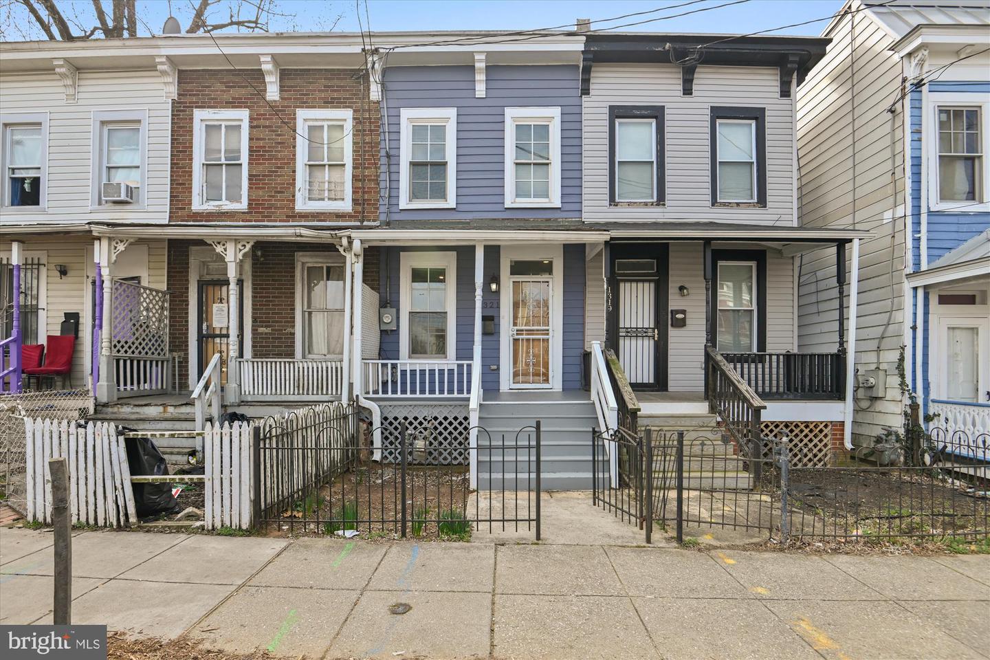 1321 W ST SE, WASHINGTON, District Of Columbia 20020, 2 Bedrooms Bedrooms, ,2 BathroomsBathrooms,Residential,For sale,1321 W ST SE,DCDC2200788 MLS # DCDC2200788