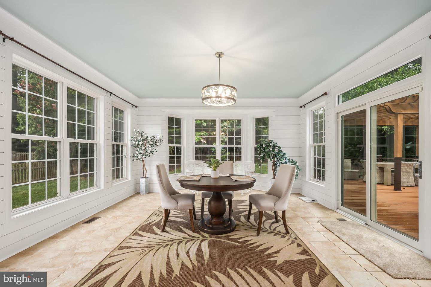 519 CARDINAL LN, WARRENTON, Virginia 20186, 5 Bedrooms Bedrooms, ,4 BathroomsBathrooms,Residential,For sale,519 CARDINAL LN,VAFQ2016646 MLS # VAFQ2016646