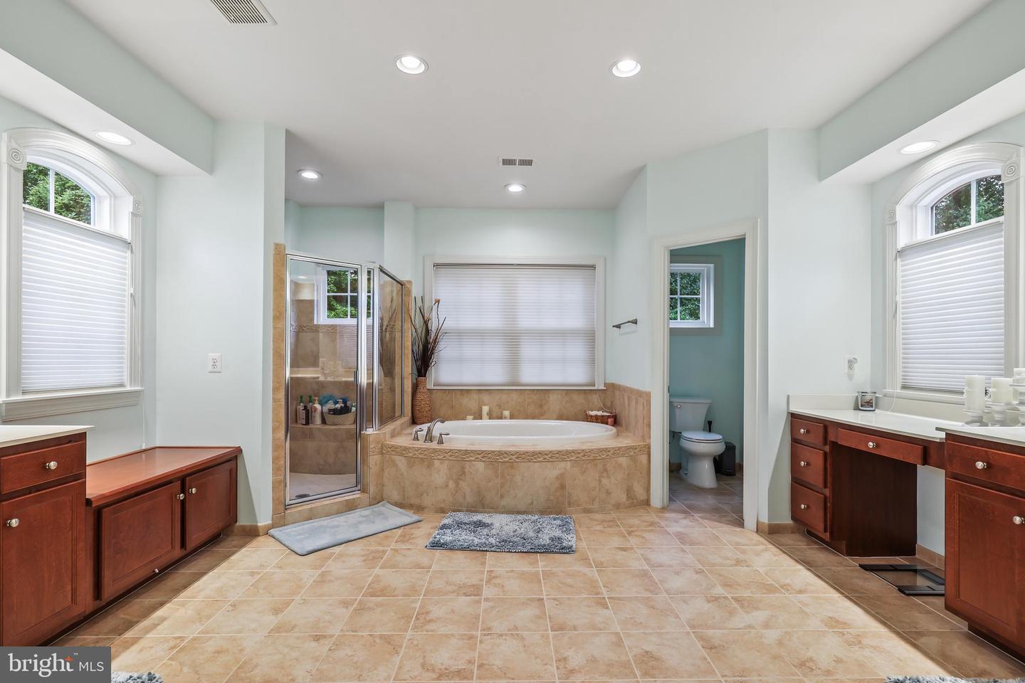 519 CARDINAL LN, WARRENTON, Virginia 20186, 5 Bedrooms Bedrooms, ,4 BathroomsBathrooms,Residential,For sale,519 CARDINAL LN,VAFQ2016646 MLS # VAFQ2016646