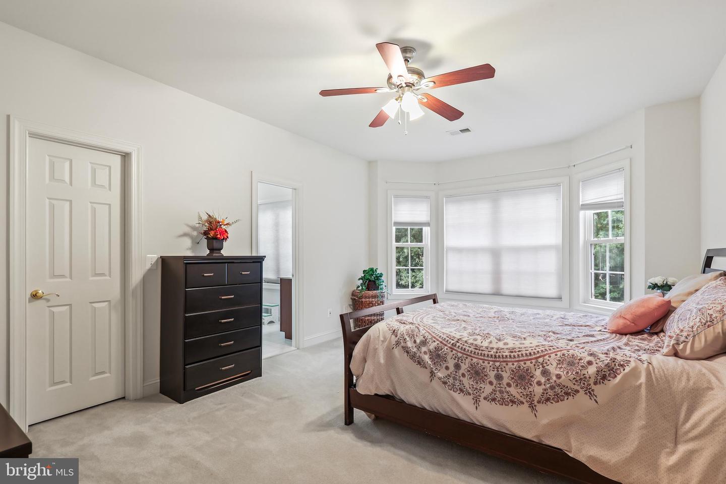 519 CARDINAL LN, WARRENTON, Virginia 20186, 5 Bedrooms Bedrooms, ,4 BathroomsBathrooms,Residential,For sale,519 CARDINAL LN,VAFQ2016646 MLS # VAFQ2016646
