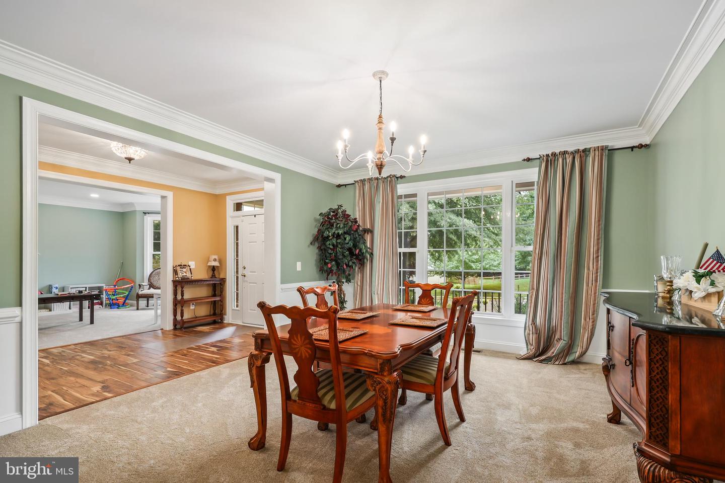 519 CARDINAL LN, WARRENTON, Virginia 20186, 5 Bedrooms Bedrooms, ,4 BathroomsBathrooms,Residential,For sale,519 CARDINAL LN,VAFQ2016646 MLS # VAFQ2016646