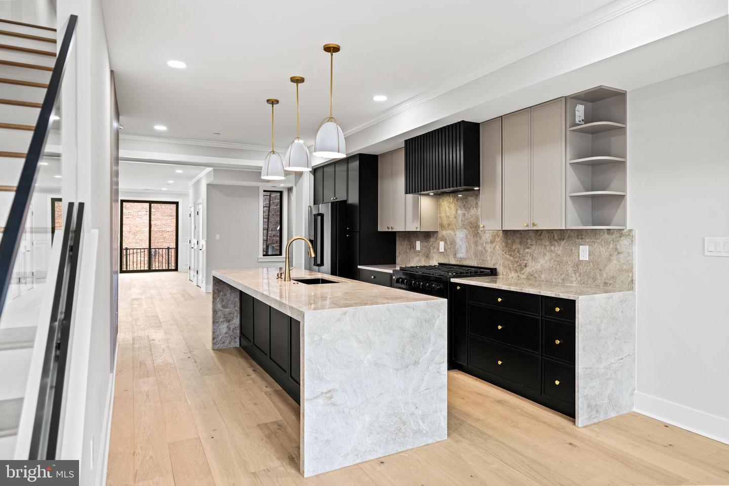 1407 1ST ST NW #PH-2, WASHINGTON, District Of Columbia 20001, 3 Bedrooms Bedrooms, ,2 BathroomsBathrooms,Residential,For sale,1407 1ST ST NW #PH-2,DCDC2200836 MLS # DCDC2200836