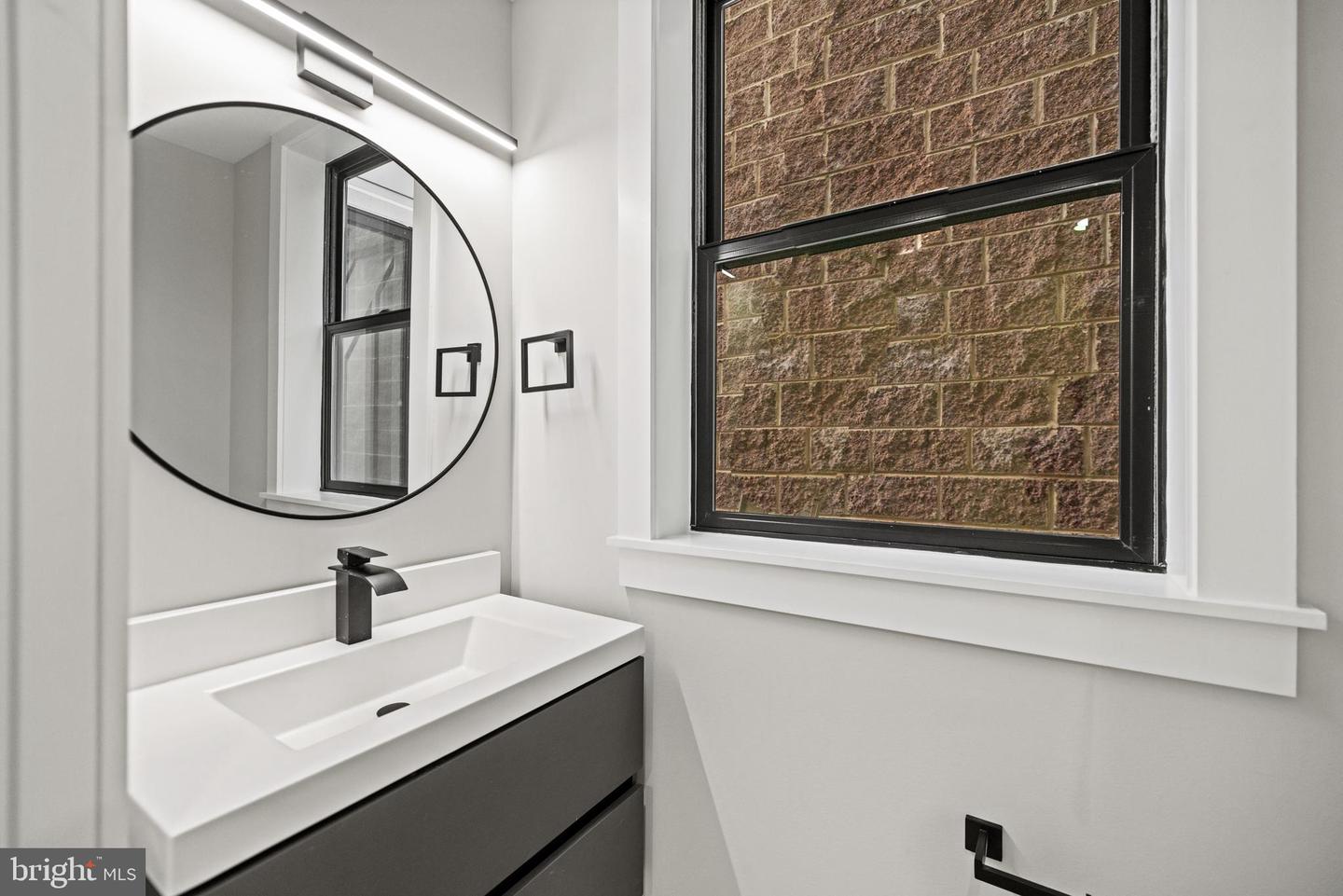 1407 1ST ST NW #PH-2, WASHINGTON, District Of Columbia 20001, 3 Bedrooms Bedrooms, ,2 BathroomsBathrooms,Residential,For sale,1407 1ST ST NW #PH-2,DCDC2200836 MLS # DCDC2200836