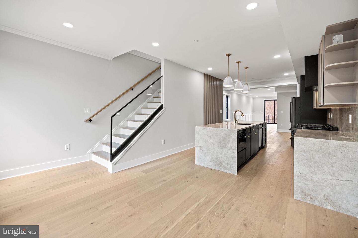 1407 1ST ST NW #PH-2, WASHINGTON, District Of Columbia 20001, 3 Bedrooms Bedrooms, ,2 BathroomsBathrooms,Residential,For sale,1407 1ST ST NW #PH-2,DCDC2200836 MLS # DCDC2200836