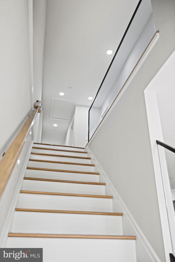 1407 1ST ST NW #PH-2, WASHINGTON, District Of Columbia 20001, 3 Bedrooms Bedrooms, ,2 BathroomsBathrooms,Residential,For sale,1407 1ST ST NW #PH-2,DCDC2200836 MLS # DCDC2200836