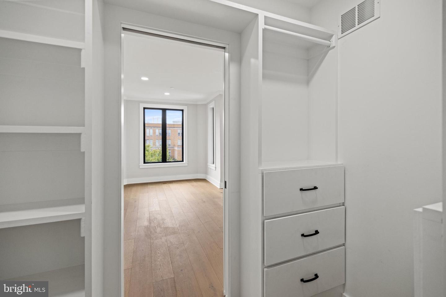1407 1ST ST NW #PH-2, WASHINGTON, District Of Columbia 20001, 3 Bedrooms Bedrooms, ,2 BathroomsBathrooms,Residential,For sale,1407 1ST ST NW #PH-2,DCDC2200836 MLS # DCDC2200836