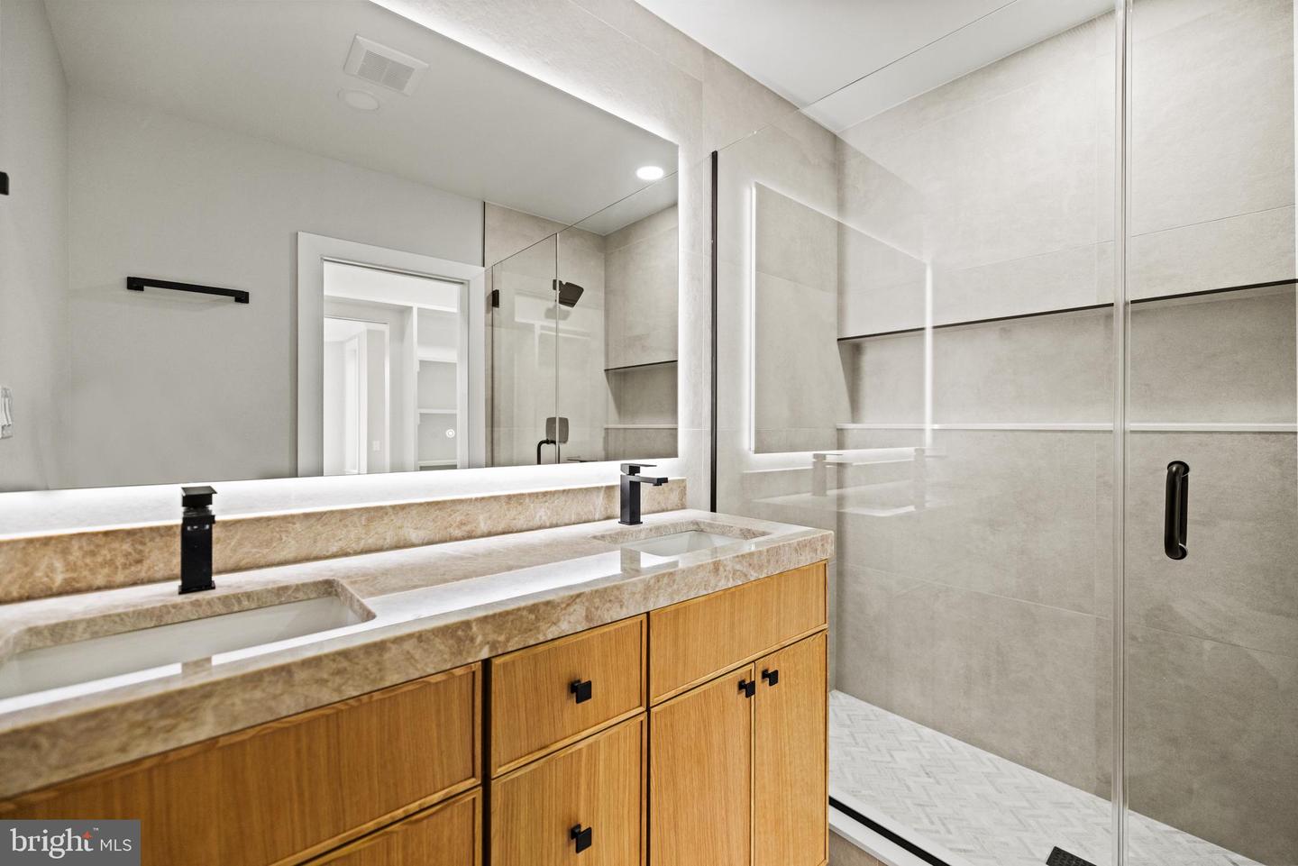 1407 1ST ST NW #PH-2, WASHINGTON, District Of Columbia 20001, 3 Bedrooms Bedrooms, ,2 BathroomsBathrooms,Residential,For sale,1407 1ST ST NW #PH-2,DCDC2200836 MLS # DCDC2200836