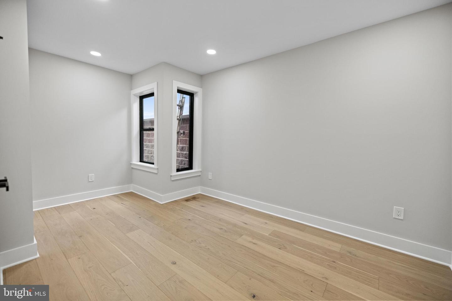 1407 1ST ST NW #PH-2, WASHINGTON, District Of Columbia 20001, 3 Bedrooms Bedrooms, ,2 BathroomsBathrooms,Residential,For sale,1407 1ST ST NW #PH-2,DCDC2200836 MLS # DCDC2200836