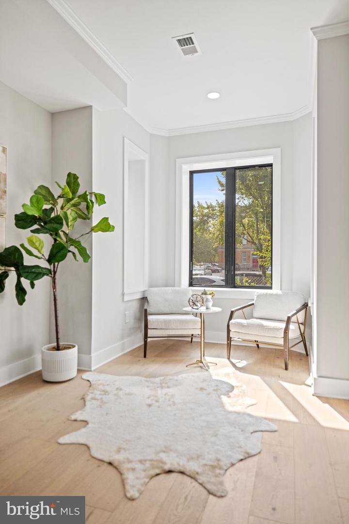 1407 1ST ST NW #1, WASHINGTON, District Of Columbia 20001, 3 Bedrooms Bedrooms, ,2 BathroomsBathrooms,Residential,For sale,1407 1ST ST NW #1,DCDC2200840 MLS # DCDC2200840