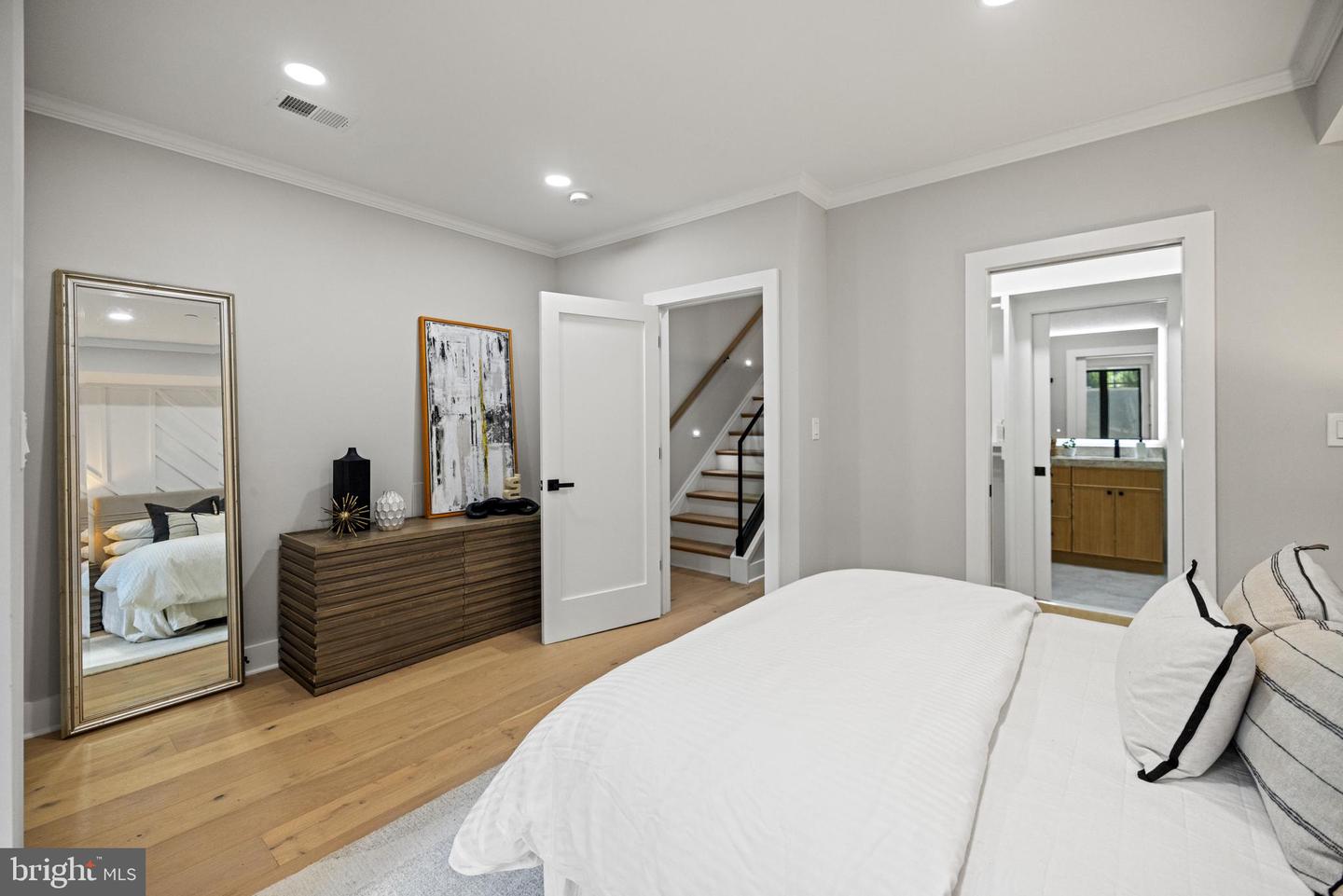 1407 1ST ST NW #1, WASHINGTON, District Of Columbia 20001, 3 Bedrooms Bedrooms, ,2 BathroomsBathrooms,Residential,For sale,1407 1ST ST NW #1,DCDC2200840 MLS # DCDC2200840