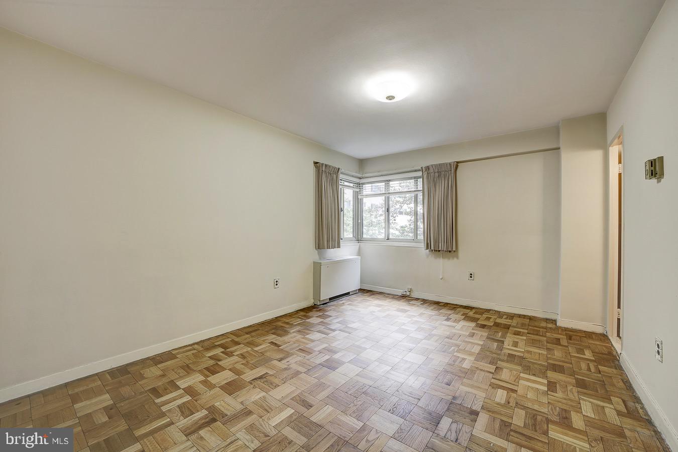 4600 CONNECTICUT AVE NW #306, WASHINGTON, District Of Columbia 20008, 2 Bedrooms Bedrooms, ,2 BathroomsBathrooms,Residential,For sale,4600 CONNECTICUT AVE NW #306,DCDC2200844 MLS # DCDC2200844
