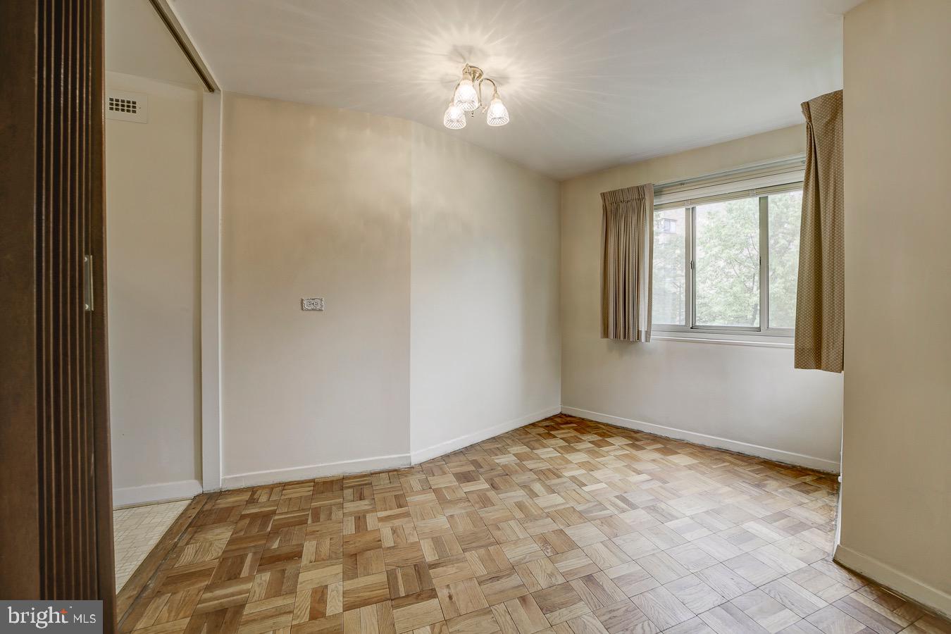 4600 CONNECTICUT AVE NW #306, WASHINGTON, District Of Columbia 20008, 2 Bedrooms Bedrooms, ,2 BathroomsBathrooms,Residential,For sale,4600 CONNECTICUT AVE NW #306,DCDC2200844 MLS # DCDC2200844