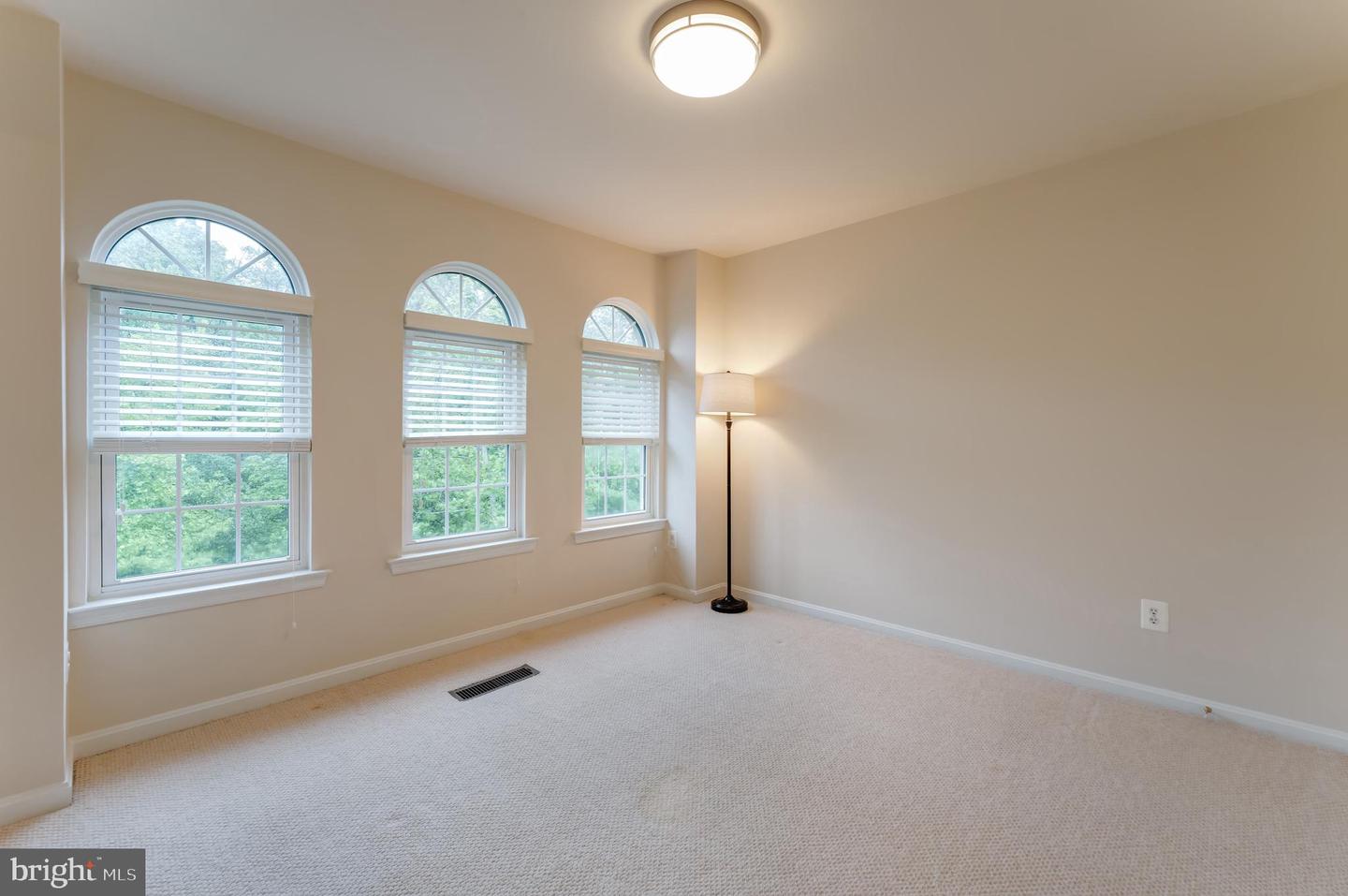 12121 KINSLEY PL, RESTON, Virginia 20190, 3 Bedrooms Bedrooms, 9 Rooms Rooms,3 BathroomsBathrooms,Residential,For sale,12121 KINSLEY PL,VAFX2241096 MLS # VAFX2241096