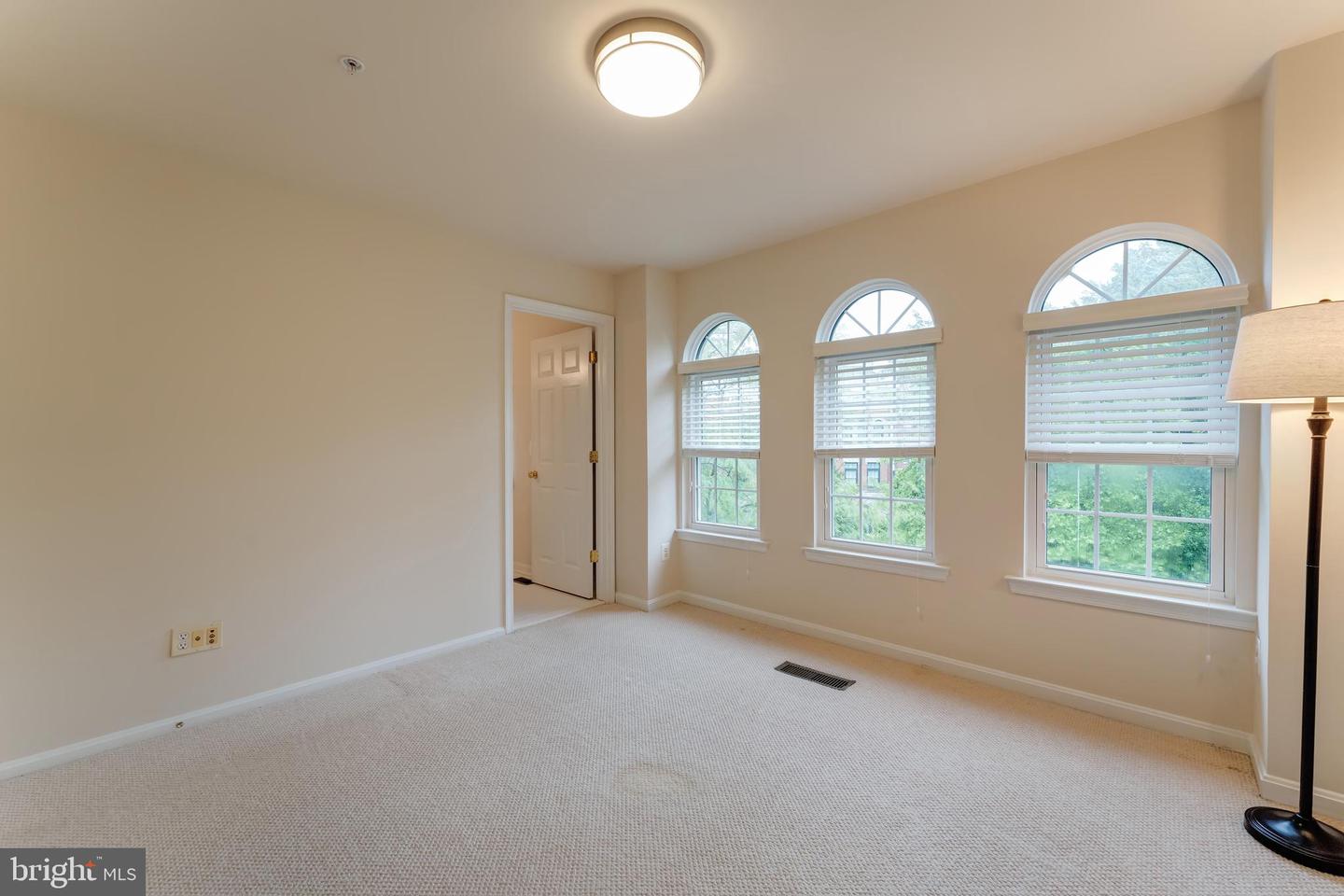 12121 KINSLEY PL, RESTON, Virginia 20190, 3 Bedrooms Bedrooms, 9 Rooms Rooms,3 BathroomsBathrooms,Residential,For sale,12121 KINSLEY PL,VAFX2241096 MLS # VAFX2241096