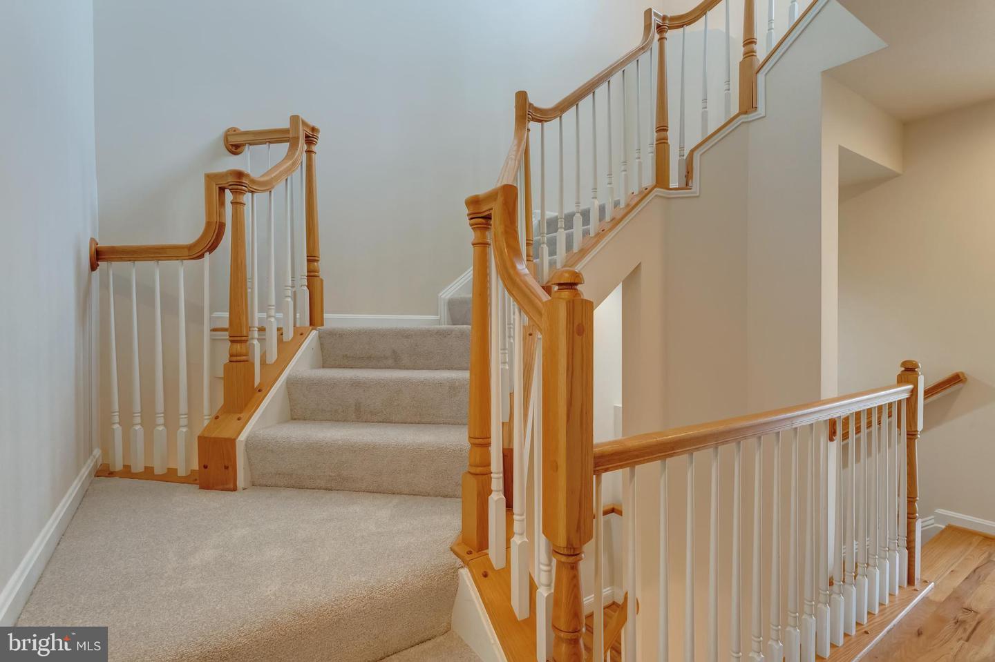 12121 KINSLEY PL, RESTON, Virginia 20190, 3 Bedrooms Bedrooms, 9 Rooms Rooms,3 BathroomsBathrooms,Residential,For sale,12121 KINSLEY PL,VAFX2241096 MLS # VAFX2241096
