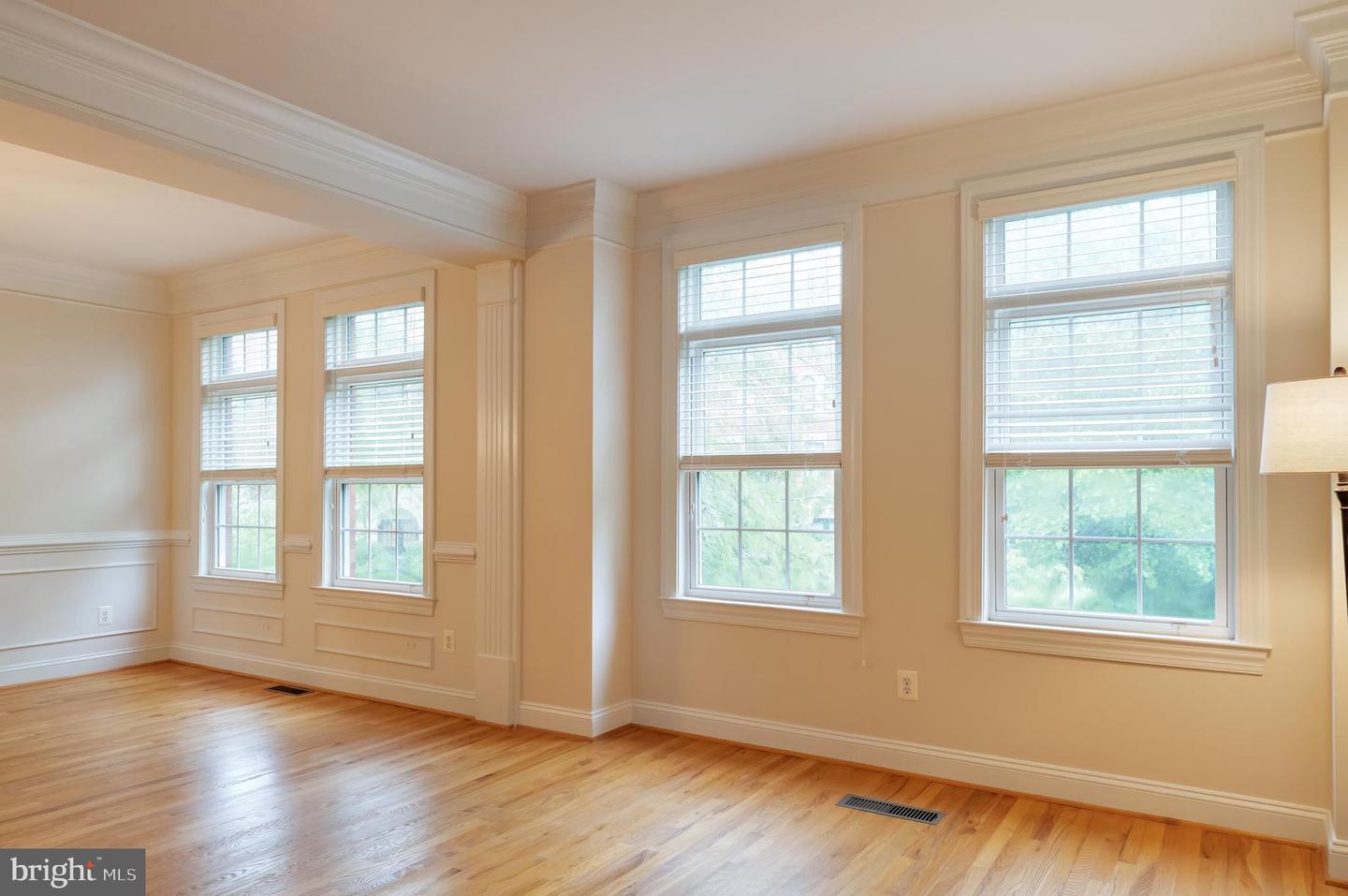12121 KINSLEY PL, RESTON, Virginia 20190, 3 Bedrooms Bedrooms, 9 Rooms Rooms,3 BathroomsBathrooms,Residential,For sale,12121 KINSLEY PL,VAFX2241096 MLS # VAFX2241096