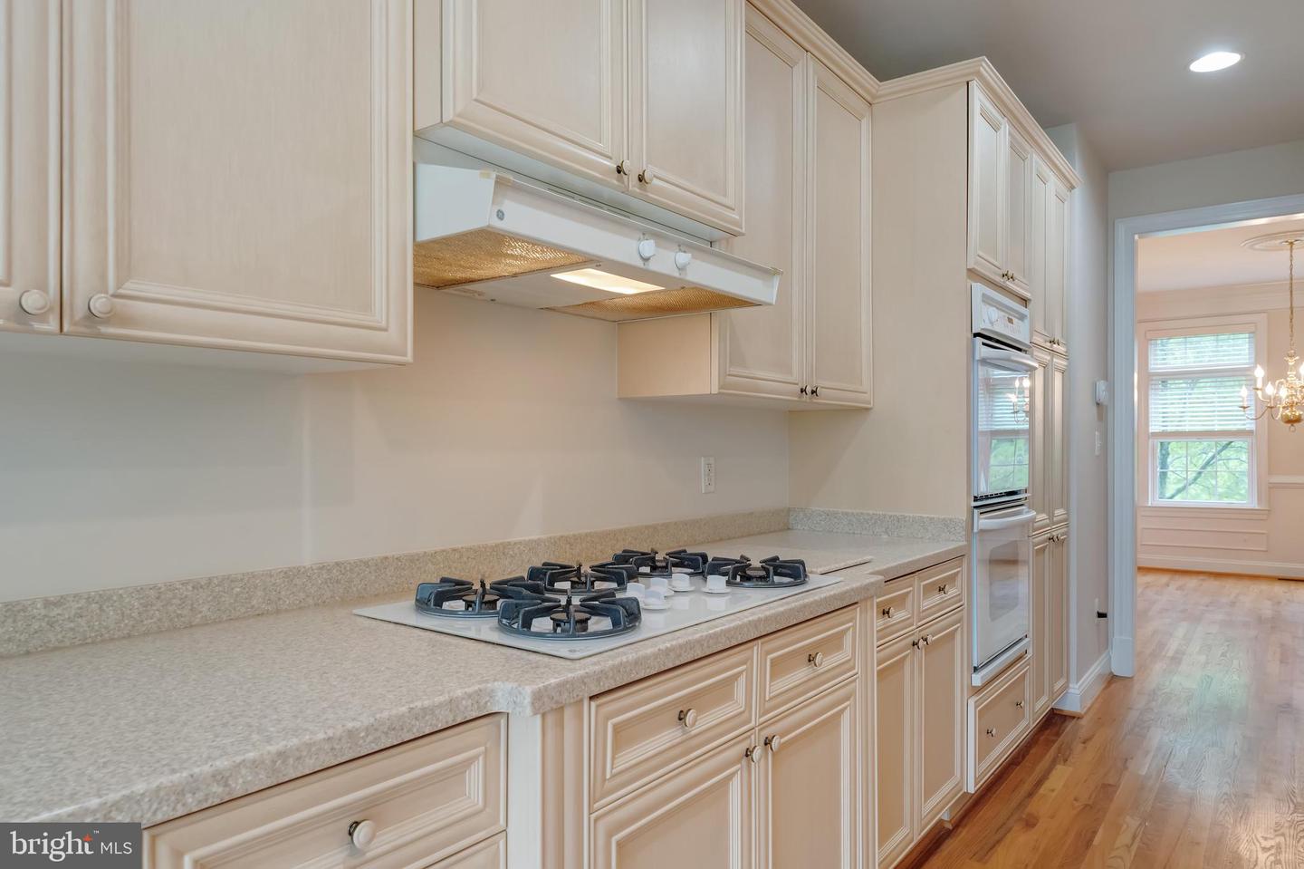 12121 KINSLEY PL, RESTON, Virginia 20190, 3 Bedrooms Bedrooms, 9 Rooms Rooms,3 BathroomsBathrooms,Residential,For sale,12121 KINSLEY PL,VAFX2241096 MLS # VAFX2241096