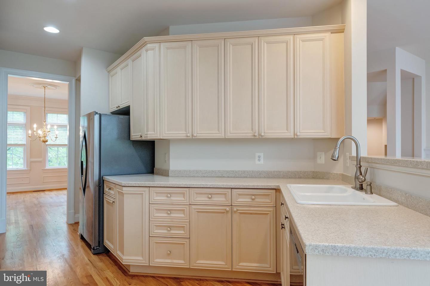 12121 KINSLEY PL, RESTON, Virginia 20190, 3 Bedrooms Bedrooms, 9 Rooms Rooms,3 BathroomsBathrooms,Residential,For sale,12121 KINSLEY PL,VAFX2241096 MLS # VAFX2241096