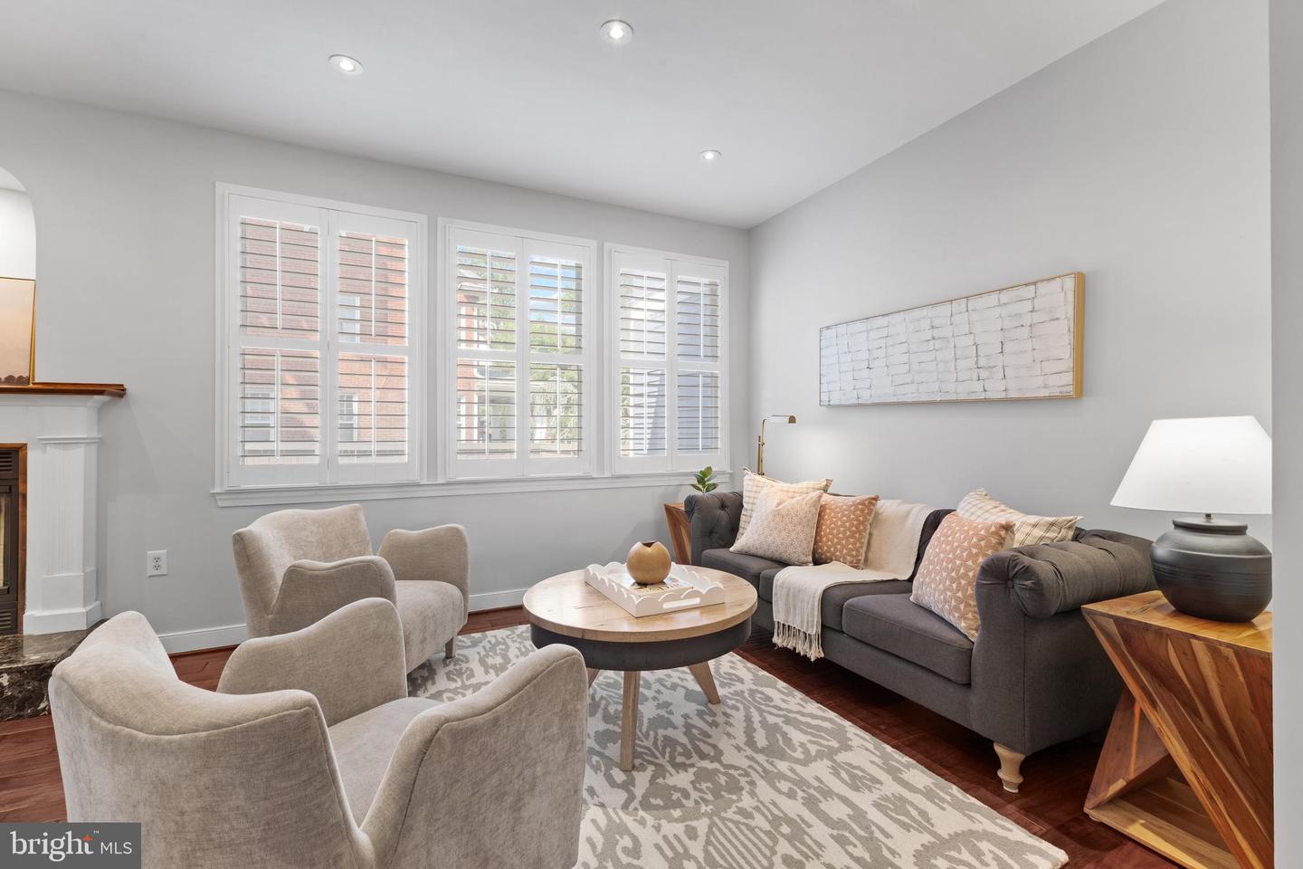 1401 PRINCESS ST, ALEXANDRIA, Virginia 22314, 3 Bedrooms Bedrooms, ,2 BathroomsBathrooms,Residential,For sale,1401 PRINCESS ST,VAAX2045392 MLS # VAAX2045392