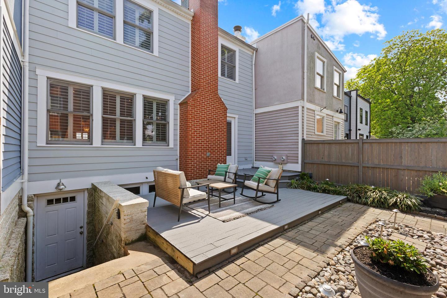 1401 PRINCESS ST, ALEXANDRIA, Virginia 22314, 3 Bedrooms Bedrooms, ,2 BathroomsBathrooms,Residential,For sale,1401 PRINCESS ST,VAAX2045392 MLS # VAAX2045392