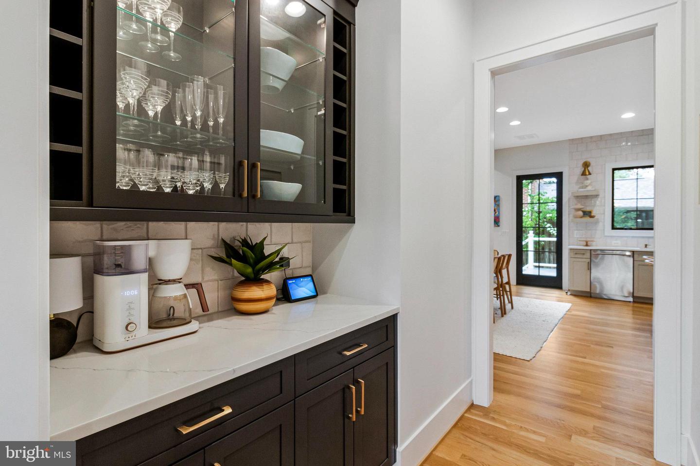 6325 36TH ST N, ARLINGTON, Virginia 22213, 6 Bedrooms Bedrooms, ,6 BathroomsBathrooms,Residential,For sale,6325 36TH ST N,VAAR2057528 MLS # VAAR2057528