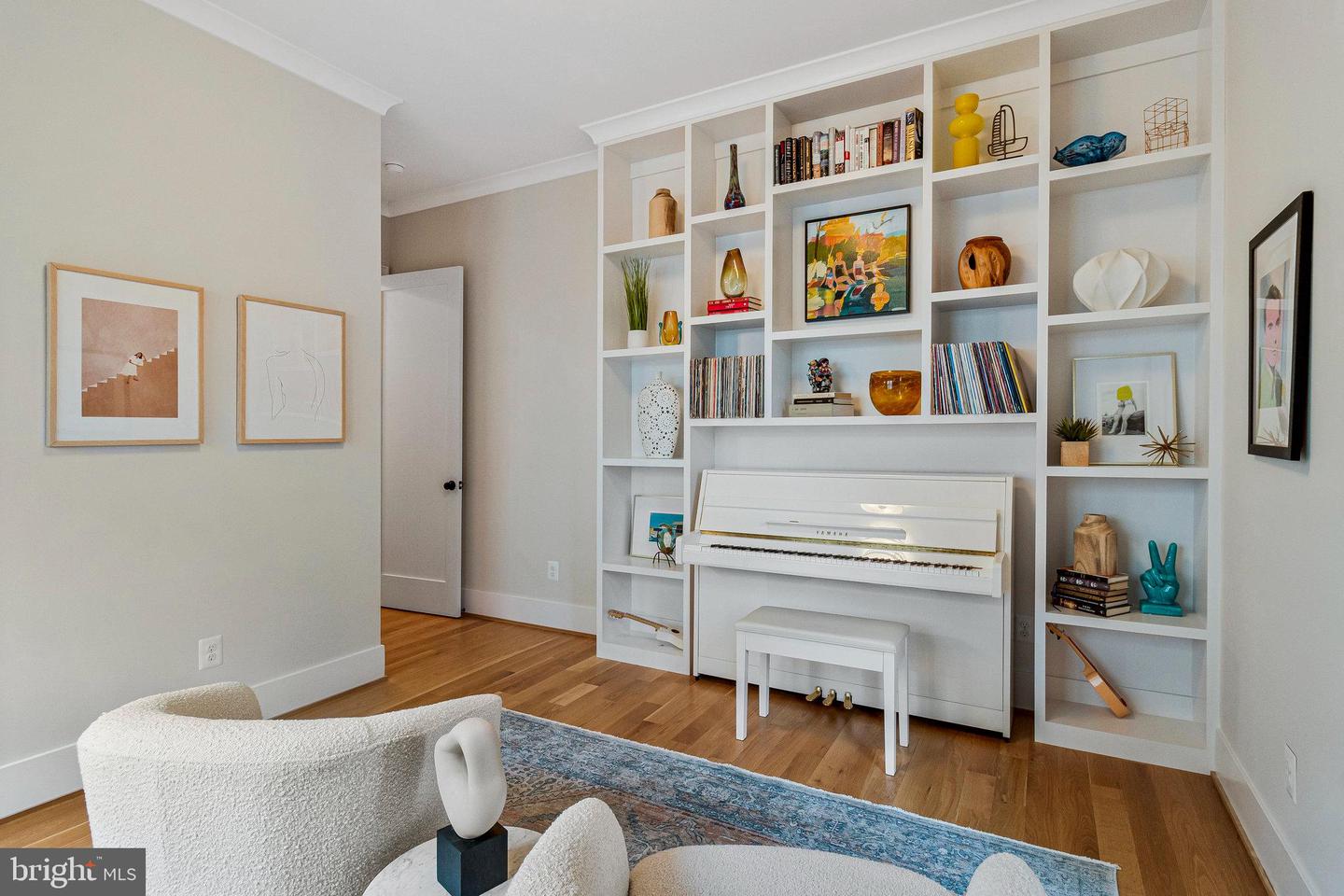 6325 36TH ST N, ARLINGTON, Virginia 22213, 6 Bedrooms Bedrooms, ,6 BathroomsBathrooms,Residential,For sale,6325 36TH ST N,VAAR2057528 MLS # VAAR2057528