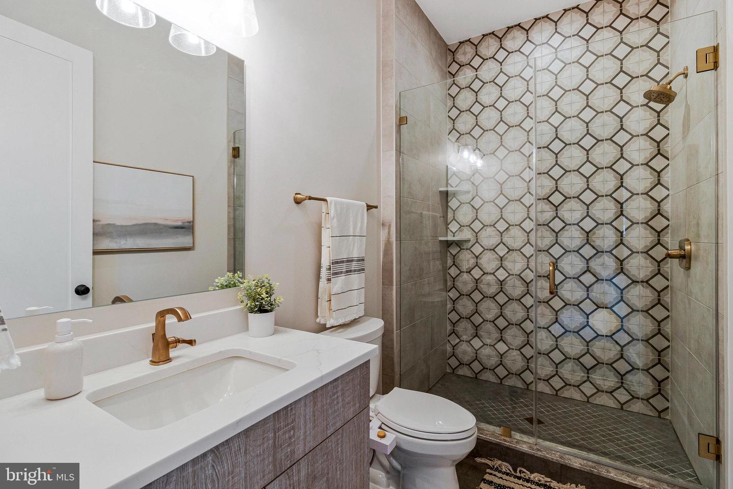 6325 36TH ST N, ARLINGTON, Virginia 22213, 6 Bedrooms Bedrooms, ,6 BathroomsBathrooms,Residential,For sale,6325 36TH ST N,VAAR2057528 MLS # VAAR2057528