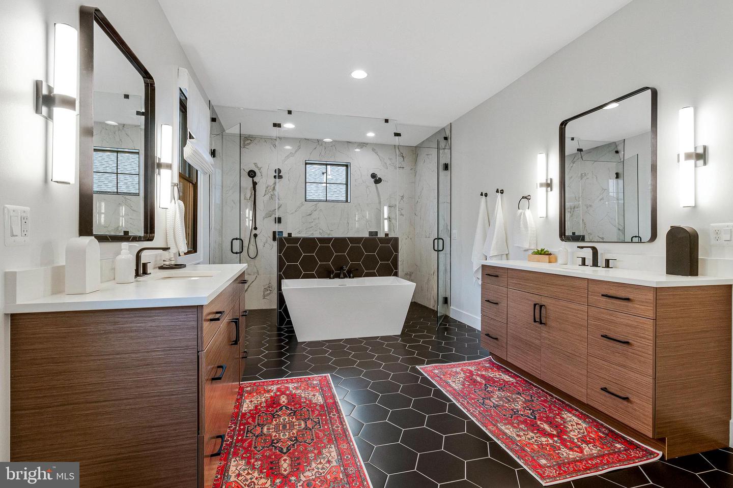 6325 36TH ST N, ARLINGTON, Virginia 22213, 6 Bedrooms Bedrooms, ,6 BathroomsBathrooms,Residential,For sale,6325 36TH ST N,VAAR2057528 MLS # VAAR2057528