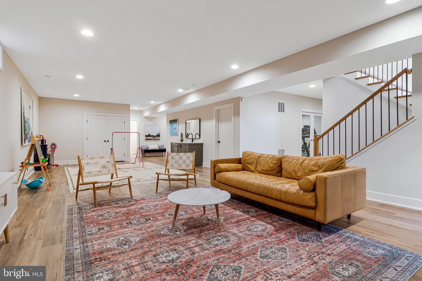 6325 36TH ST N, ARLINGTON, Virginia 22213, 6 Bedrooms Bedrooms, ,6 BathroomsBathrooms,Residential,For sale,6325 36TH ST N,VAAR2057528 MLS # VAAR2057528