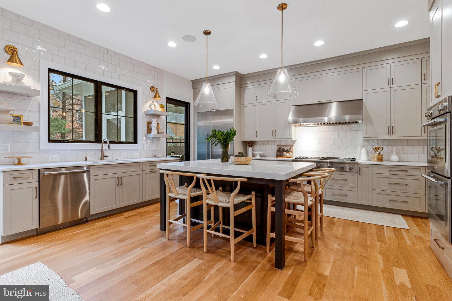6325 36TH ST N, ARLINGTON, Virginia 22213, 6 Bedrooms Bedrooms, ,6 BathroomsBathrooms,Residential,For sale,6325 36TH ST N,VAAR2057528 MLS # VAAR2057528