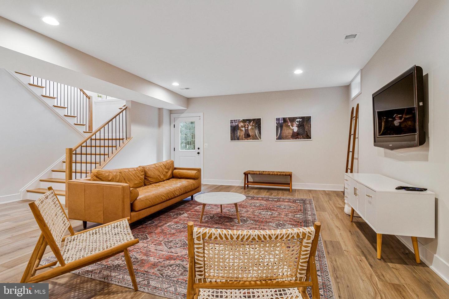 6325 36TH ST N, ARLINGTON, Virginia 22213, 6 Bedrooms Bedrooms, ,6 BathroomsBathrooms,Residential,For sale,6325 36TH ST N,VAAR2057528 MLS # VAAR2057528