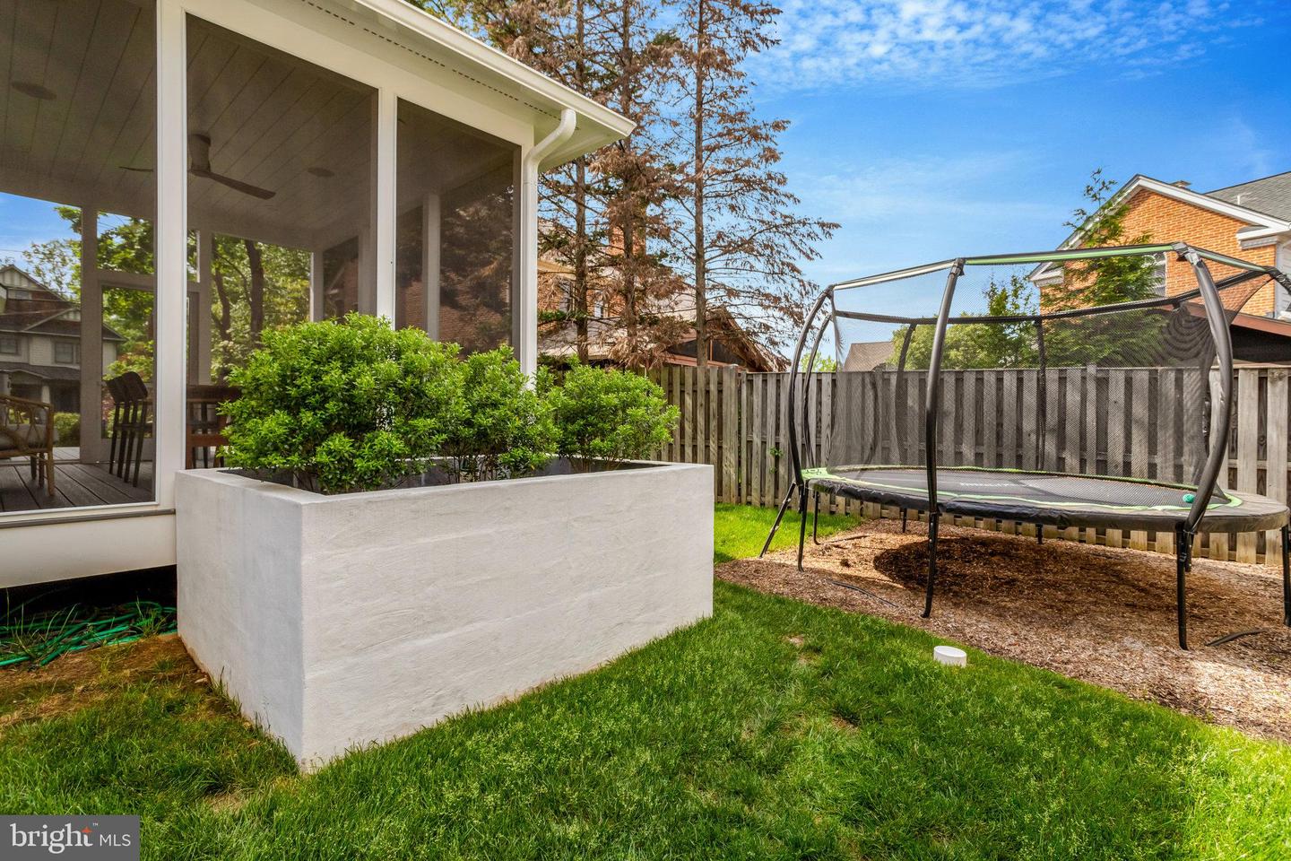 6325 36TH ST N, ARLINGTON, Virginia 22213, 6 Bedrooms Bedrooms, ,6 BathroomsBathrooms,Residential,For sale,6325 36TH ST N,VAAR2057528 MLS # VAAR2057528