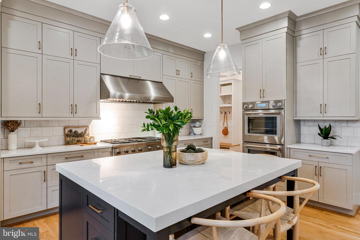 6325 36TH ST N, ARLINGTON, Virginia 22213, 6 Bedrooms Bedrooms, ,6 BathroomsBathrooms,Residential,For sale,6325 36TH ST N,VAAR2057528 MLS # VAAR2057528