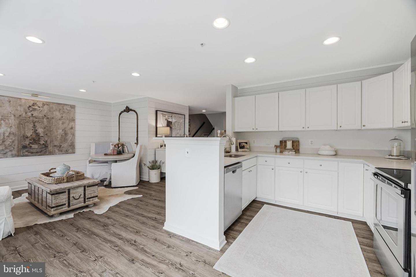 1885 CRESCENT PARK DR, RESTON, Virginia 20190, 3 Bedrooms Bedrooms, ,2 BathroomsBathrooms,Residential,For sale,1885 CRESCENT PARK DR,VAFX2241110 MLS # VAFX2241110
