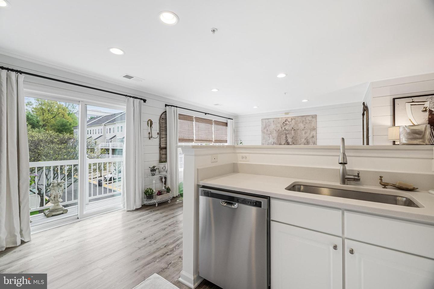 1885 CRESCENT PARK DR, RESTON, Virginia 20190, 3 Bedrooms Bedrooms, ,2 BathroomsBathrooms,Residential,For sale,1885 CRESCENT PARK DR,VAFX2241110 MLS # VAFX2241110