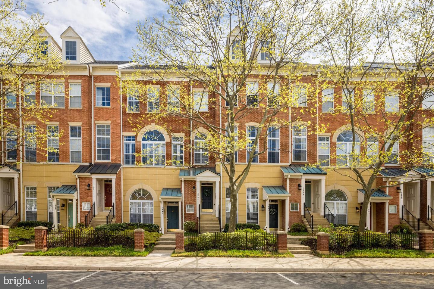 1885 CRESCENT PARK DR, RESTON, Virginia 20190, 3 Bedrooms Bedrooms, ,2 BathroomsBathrooms,Residential,For sale,1885 CRESCENT PARK DR,VAFX2241110 MLS # VAFX2241110