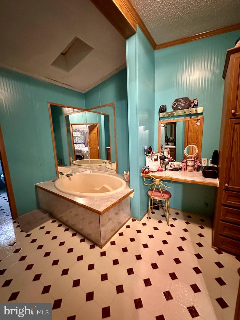 3175 NORTHUMBERLAND HWY, LOTTSBURG, Virginia 22511, 3 Bedrooms Bedrooms, 8 Rooms Rooms,2 BathroomsBathrooms,Residential,For sale,3175 NORTHUMBERLAND HWY,VANV2001602 MLS # VANV2001602