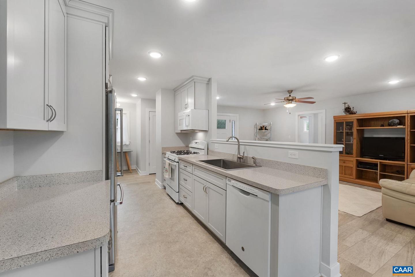 10835 SHANNON HILL RD, LOUISA, Virginia 23093, 3 Bedrooms Bedrooms, ,2 BathroomsBathrooms,Residential,For sale,10835 SHANNON HILL RD,664578 MLS # 664578