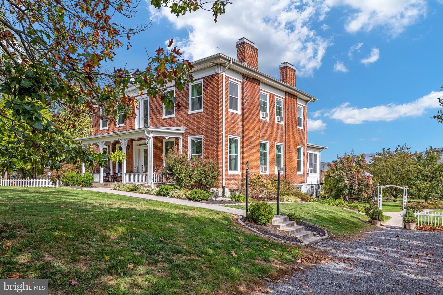 1381 US HIGHWAY BSN 340, LURAY, Virginia 22835, 5 Bedrooms Bedrooms, ,2 BathroomsBathrooms,Residential,For sale,1381 US HIGHWAY BSN 340,VAPA2004912 MLS # VAPA2004912